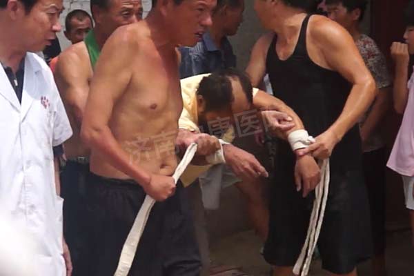 神康精准扶贫关爱工程